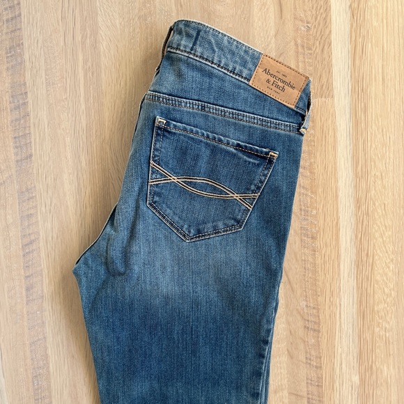 Abercrombie & Fitch The Skinny Boot Jeans - Picture 3 of 3